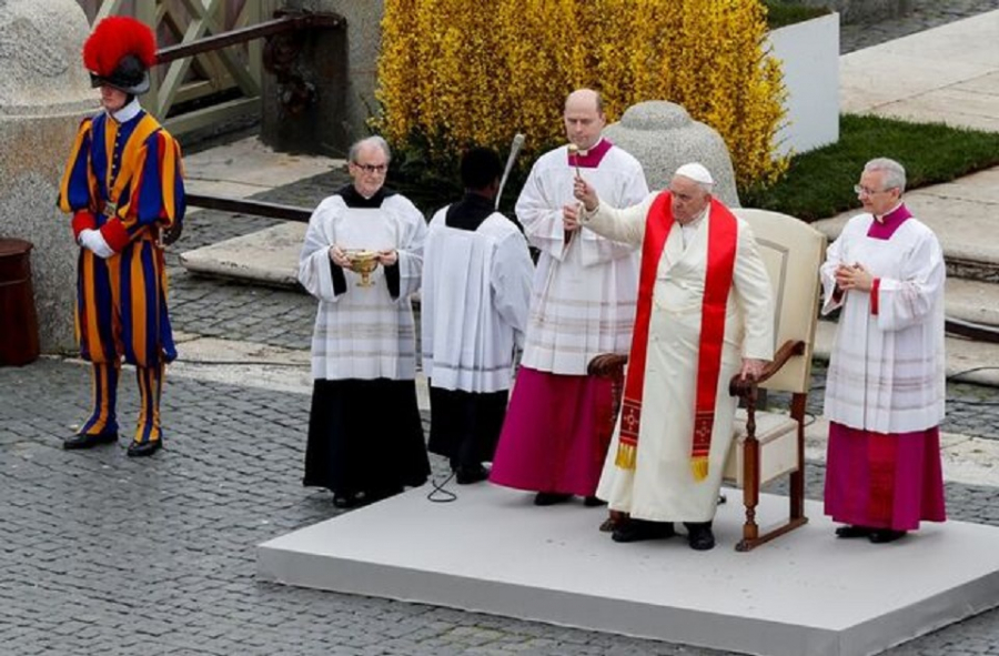 Papa Francisc a oficiat slujba din Duminica Floriilor