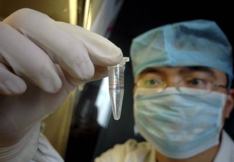 PREMIERĂ MONDIALĂ: Chinezii au modificat genetic embrioni umani