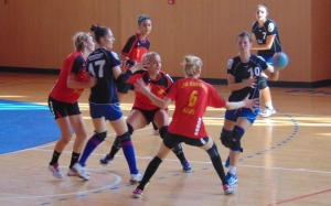 HANDBAL/ Victorie a fetelor, eşec al băieţilor