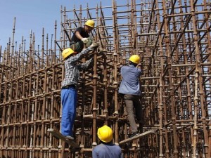 CE autorizează Spania să prelungească restricţiile temporare impuse lucrătorilor români
