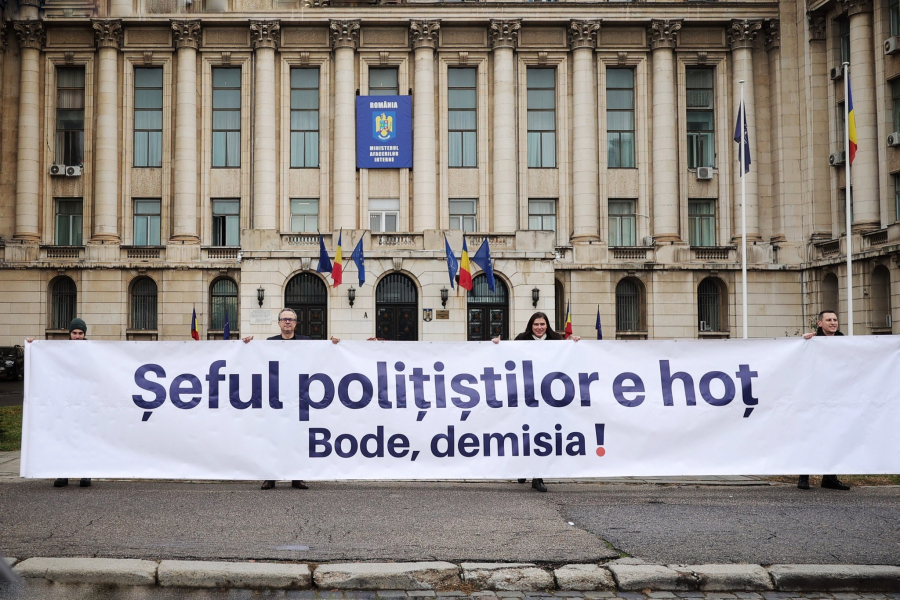 Protest al USR la Cotroceni și la Ministerul de Interne
