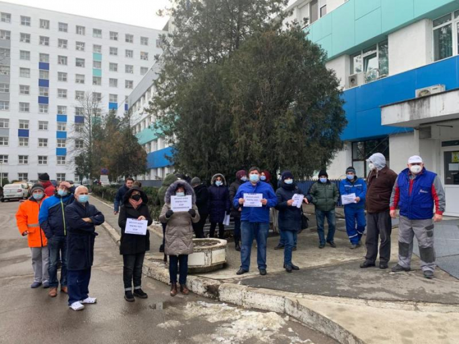 Protest spontan al personalului nemedical, la Spitalul Județean Galaţi