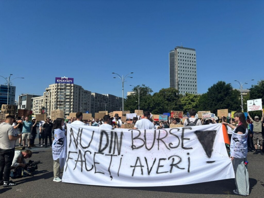 Studenții au protestat împotra austerității