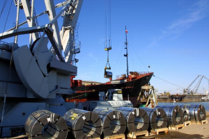 Războiul reconfigurează traficul de mărfuri prin Portul Galați. Transporturi navale pe Dunărea Maritimă