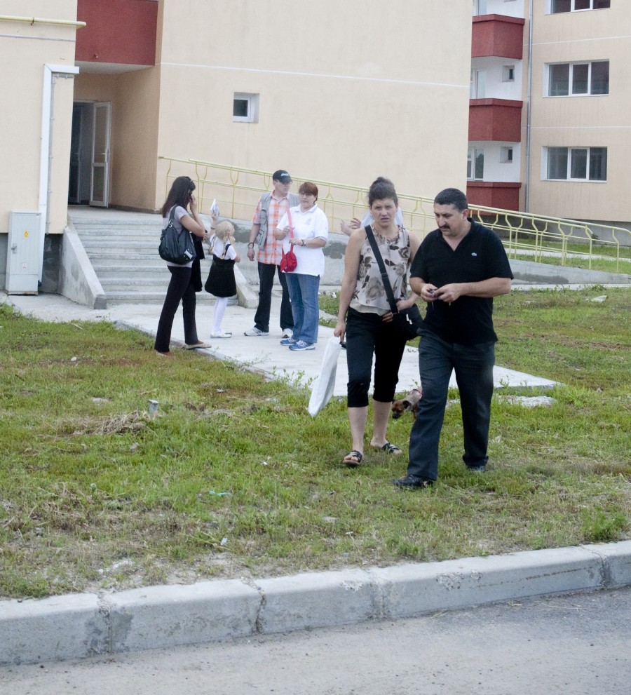 INAUGURATE DAR NETERMINATE! Bazin de înot şi ANL-uri nefolosibile! (FOTO)