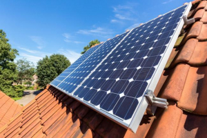 Finanţarea panourilor solare pentru gospodăriile izolate