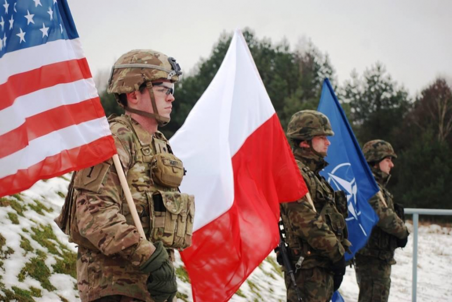 Statele Unite vor să-şi consolideze prezenţa militară în Polonia