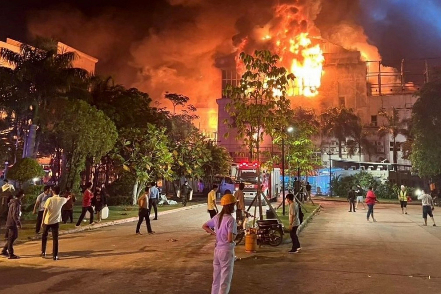 Incendiu uriaș la un hotel-cazinou din Cambodgia