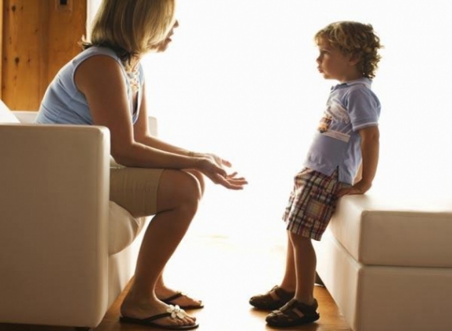 Sfatul psihologului / Cum îţi înveţi copilul să nu mintă
