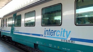 Trenul Intercity „Ștefan cel Mare”, întârziere de 2 ore în prima zi de circulație