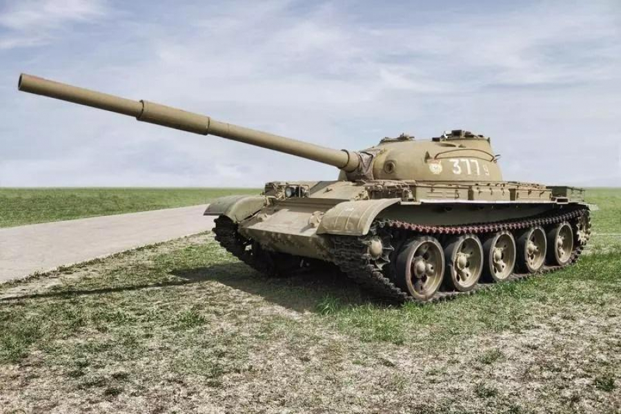 Tancuri rusești vechi de 50 de ani