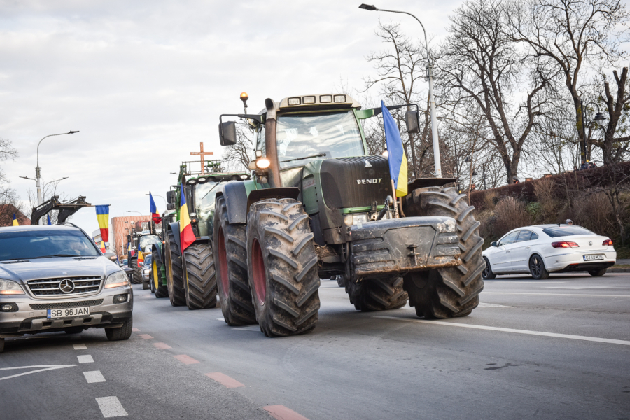 Guvernul a aprobat mai multe măsuri agreate cu transportatorii și fermierii