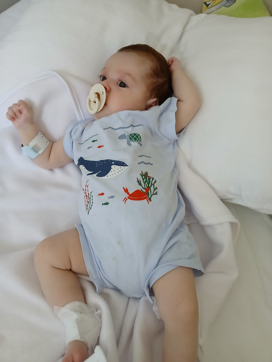 O operație în Serbia este singura șansă pentru un bebeluș de numai șase luni