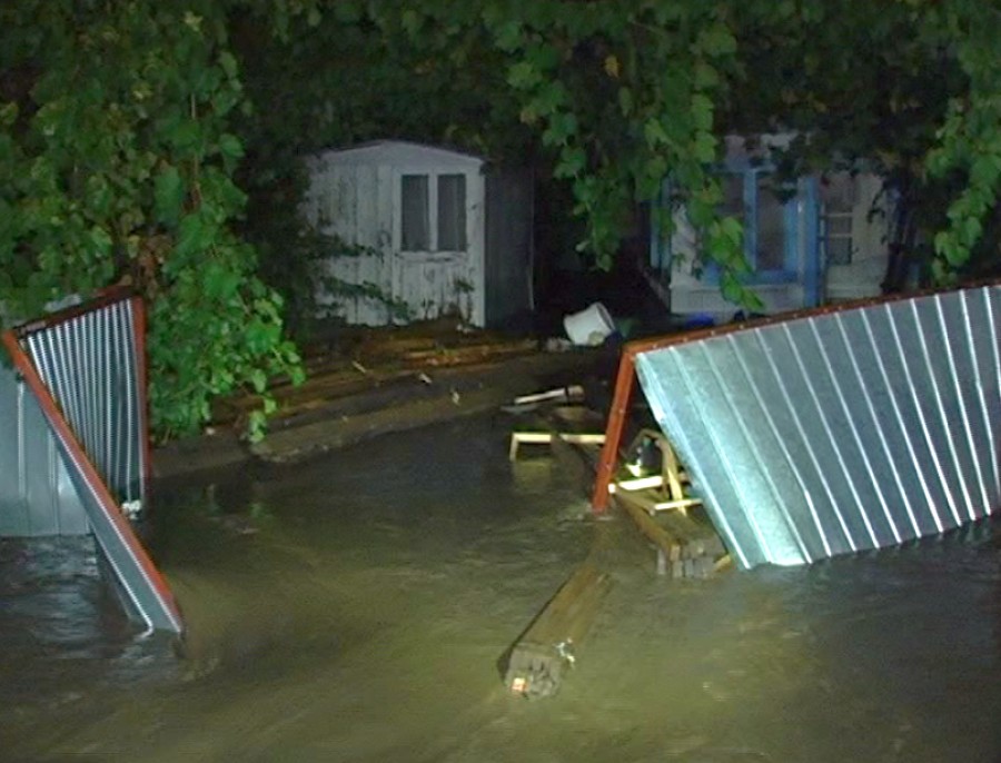 UPDATE / BILANŢUL GRAVELOR INUNDAŢII DIN JUDEŢUL GALAŢI: NOUĂ PERSOANE AU DECEDAT (VIDEO & FOTO)