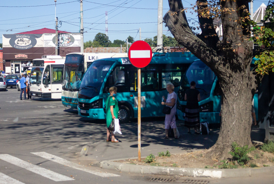 Traseul 15 revine la ruta inițială