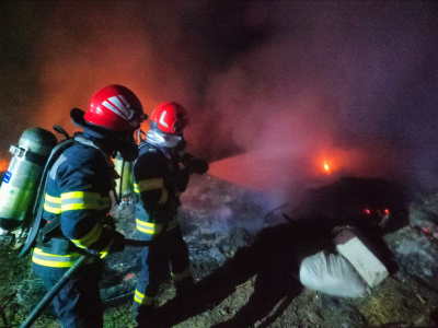 Groapa de gunoi de la Vânători, incendiată înainte de Paște