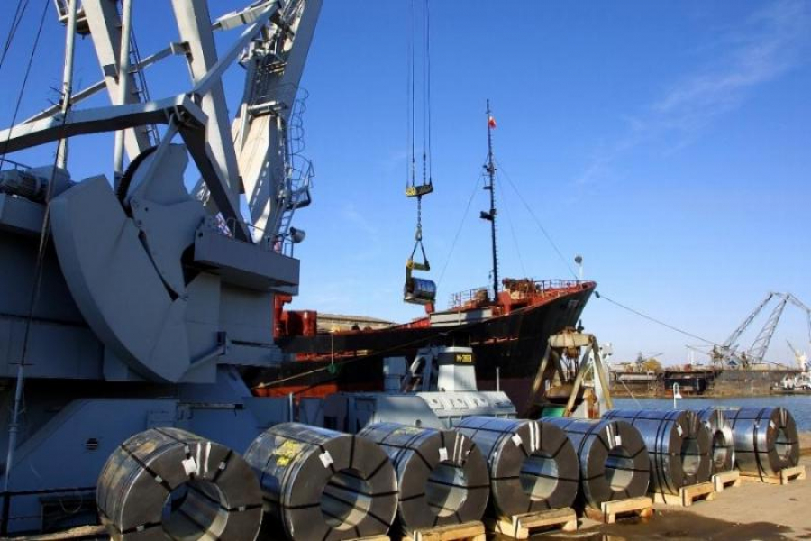 Afacerile din porturile gălățene: Romportmet, devansat la profit de Port Docuri
