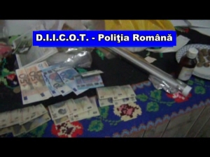 Anchetă la DIICOT | Arestat la domiciliu, a continuat să vândă droguri