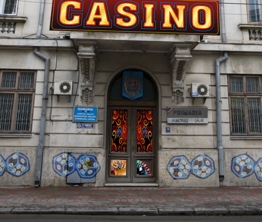 Casino pe banii tăi!