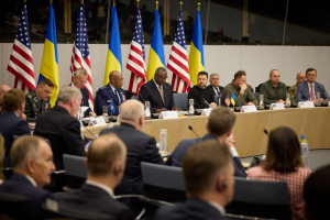 Sute de sisteme de rachete, ajutor militar pentru Ucraina