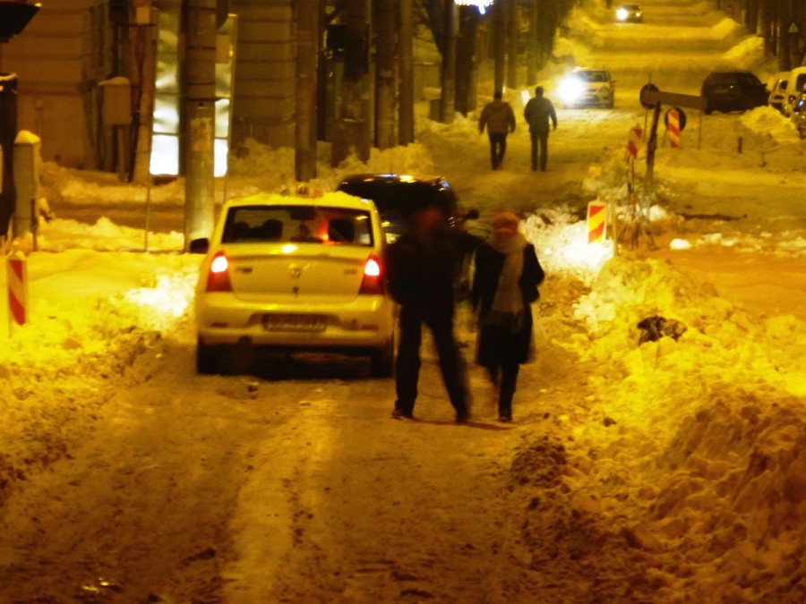 (VIDEO) Zăpada a adus în Galaţi o scurtătură și câteva DRUMURI mai lungi/ Plimbare prin peisaj siberian