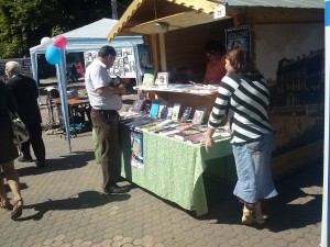 Programul de astăzi al Festivalului Naţional al Cărţii „Axis Libri”