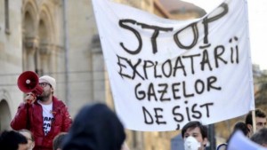 Protestele au fost eficiente/ Chevron suspendă activitatea privind explorarea gazelor de şist în Siliştea