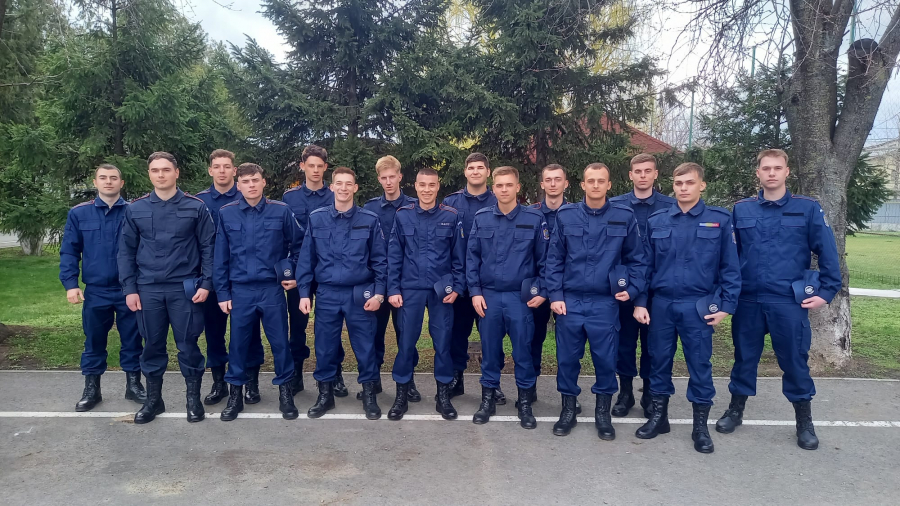 15 elevi militari învață meserie la Jandarmerie