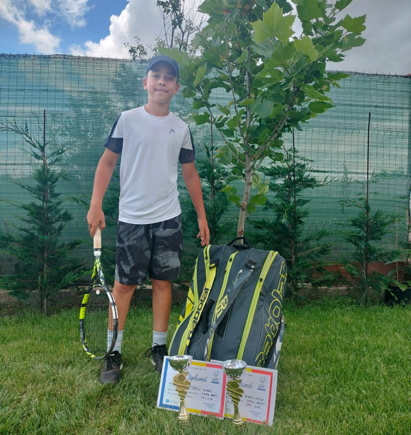 Mateo Andrei Bocăneală, vicecampion național U12 la tenis de câmp