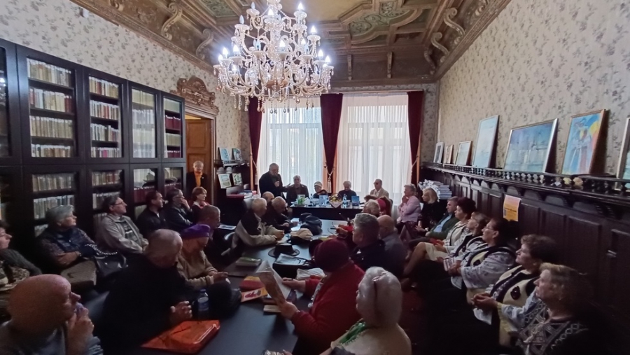 Salonul Cultural al CARP Galați. Cu sufletul pe masă
