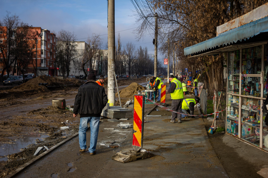 Lucrări şi pe bulevardul Henri Coandă