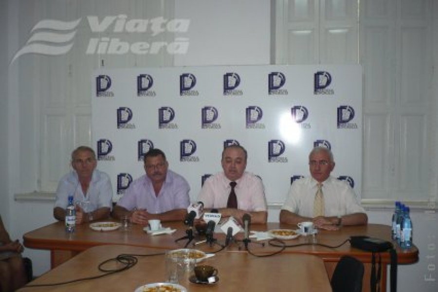 Partidul lui Dan Diaconescu se organizează   