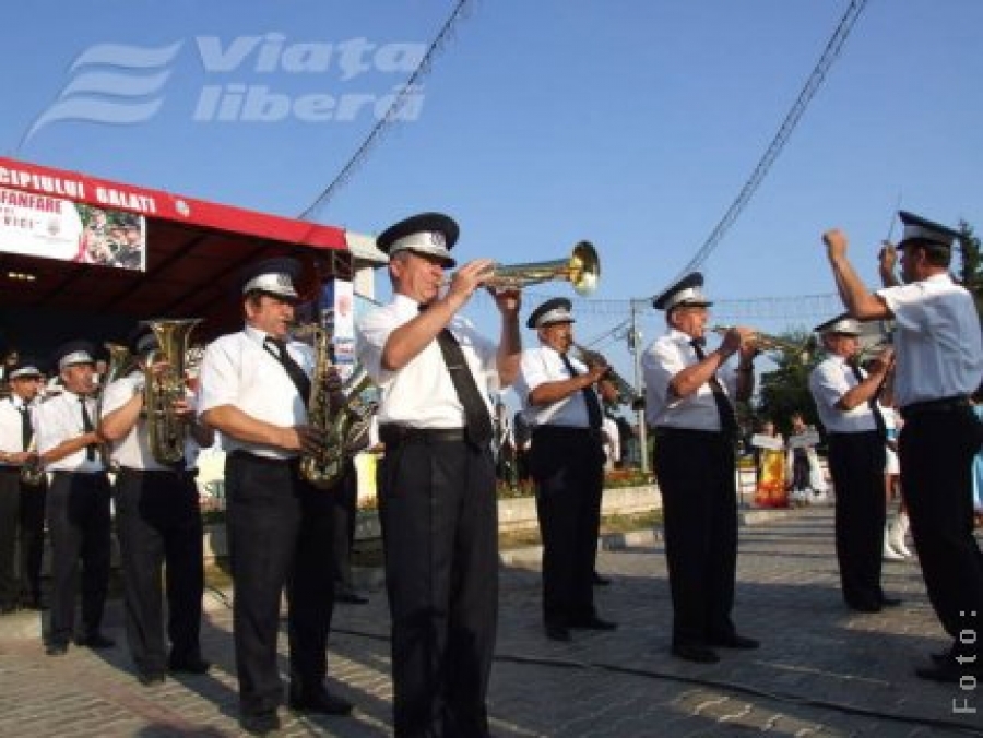 Galaţiul va avea  majorete la Festivalul de Fanfare