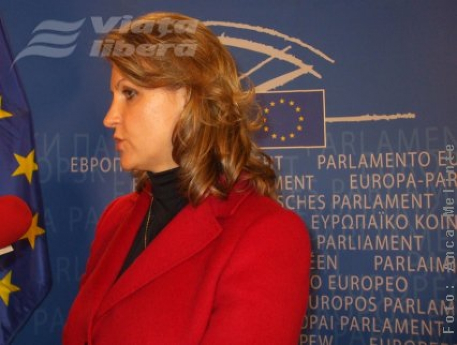 Eurodeputata Adriana Ţicău: „Să fim respectaţi şi apreciaţi oriunde în UE”
