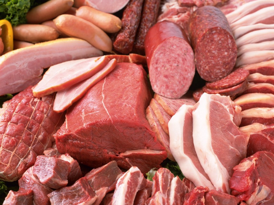 Consumul de carne şi mezeluri a scăzut cu 25% faţă de acum 5 ani