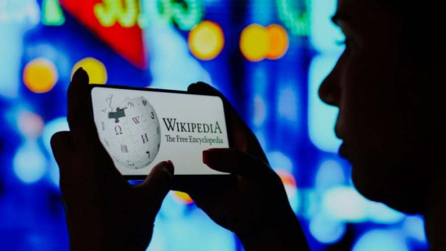 Wikipedia luptă cu cenzura impusă de Moscova