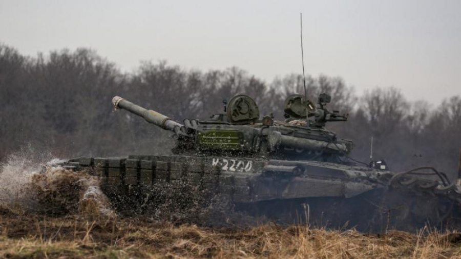 Rusia continuă concentrarea militară la granița cu Ucraina, susţine NATO