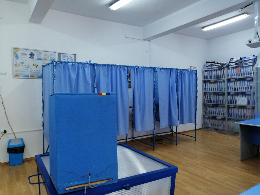 PREZIDENȚIALE 2019 | Cine şi cum poate solicita să voteze cu urna specială