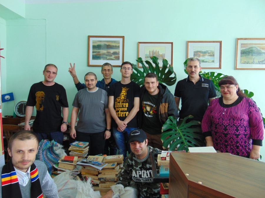 CĂRȚILE DONATE de gălăţeni - dar preţios pentru bibliotecile din BASARABIA (FOTO)