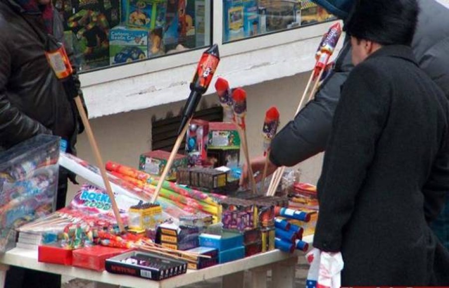 Comercianţii de petarde, luaţi la puricat. Controale în Galaţi şi în toată ţara