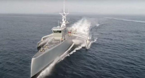 Nava-dronă care poate sta mult pe mare fără echipaj