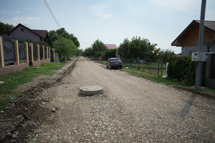 S-au demarat lucrările de asfaltare în comuna Șendreni