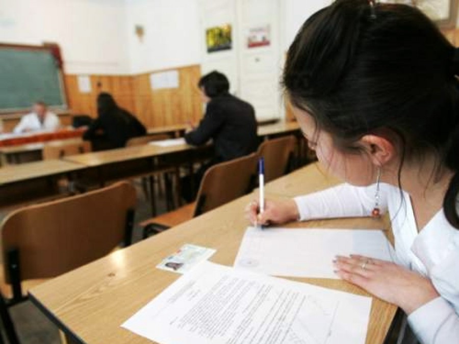 Începe înscrierea la evaluarea naţională pentru absolvenţii de clasa a VIII-a