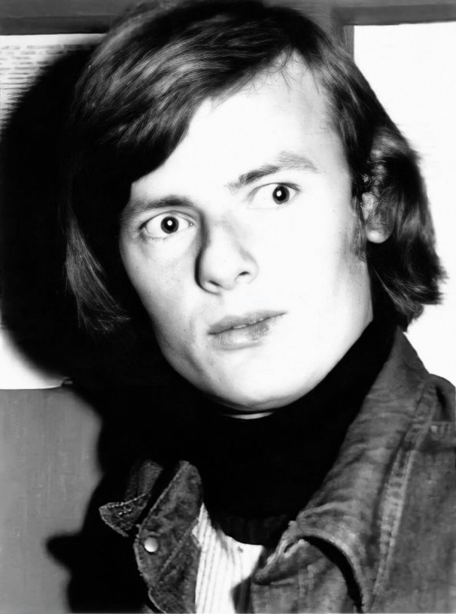 Cariere. Aurel Dumitraşcu, poet reprezentant al postmodernismului