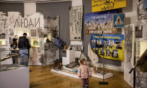 Exponate ale ororilor războiului, la Kiev. Muzeu cu obiectele abandonate de ruși în Ucraina