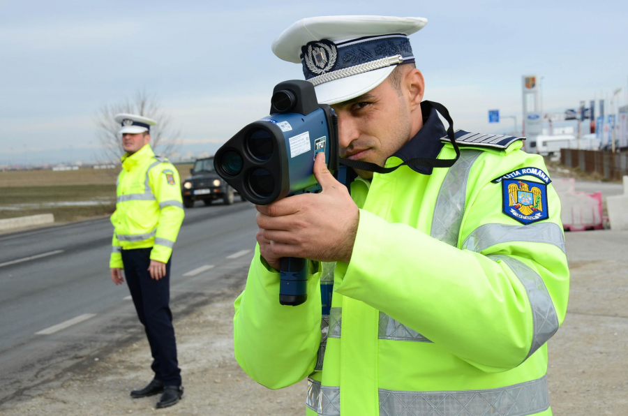 Şoferi fără permis, abonaţi la viteză