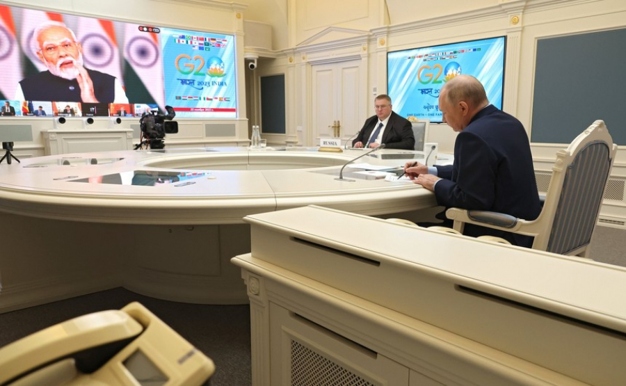 Putin: "Trebuie să ne gândim cum să oprim «tragedia» din Ucraina"