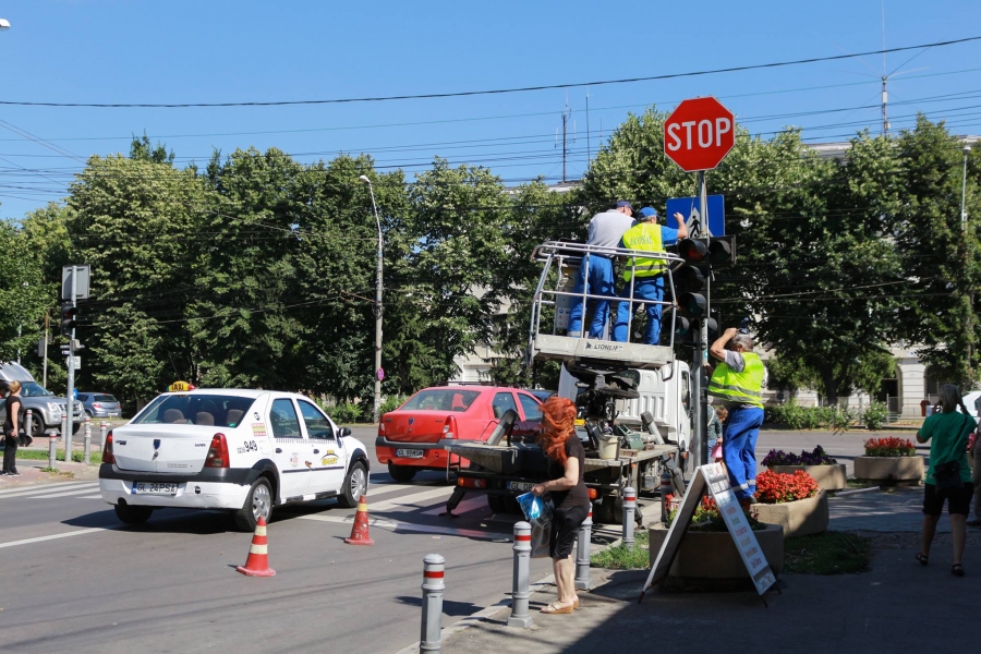 SEMAFORIZAREA INTELIGENTĂ schimbă regulile în traficul gălățean