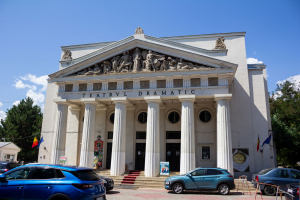 De Ziua Internațională a Conștientizării Autismului, Teatrul Dramatic, luminat în albastru