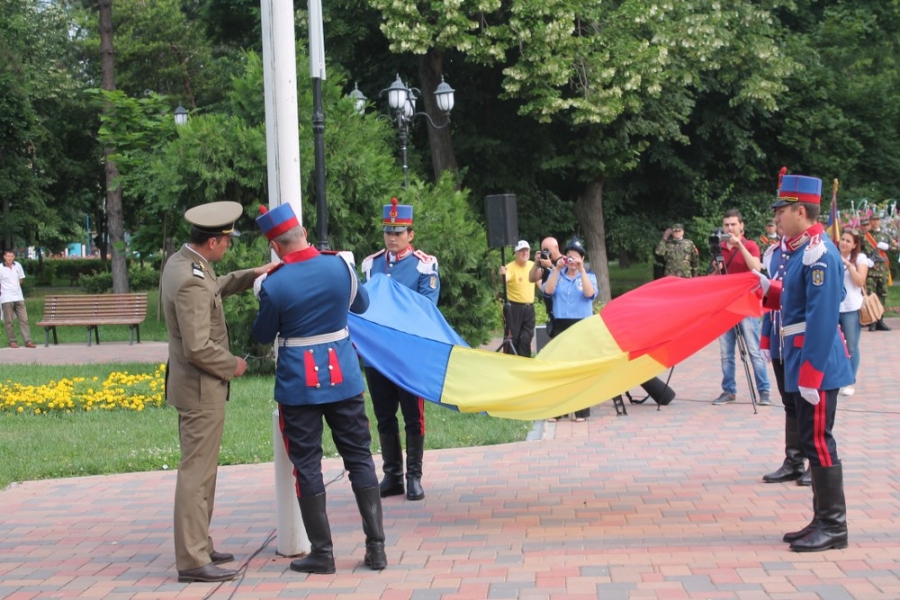 Duminică, sărbătorim Ziua Drapelului! Iată ce manifestări au pregătit autoritățile